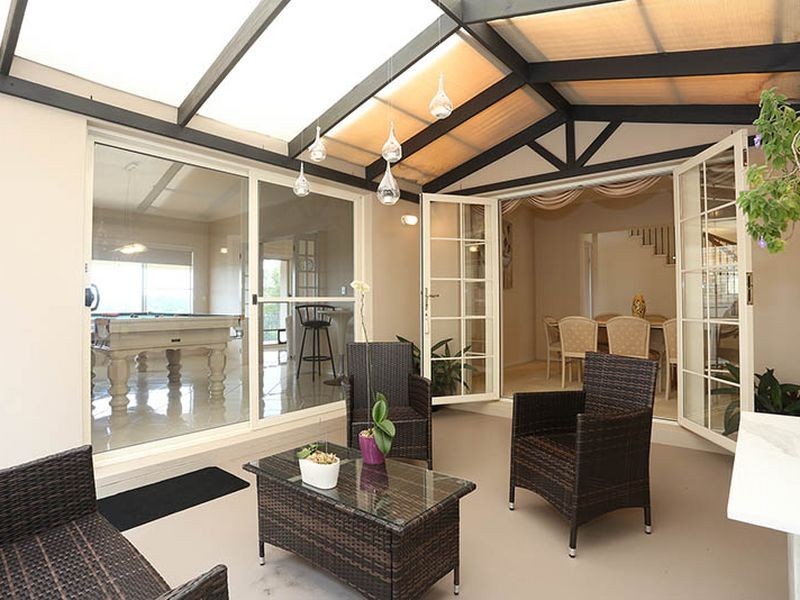 24 Seaview Parade, Elanora QLD 4221