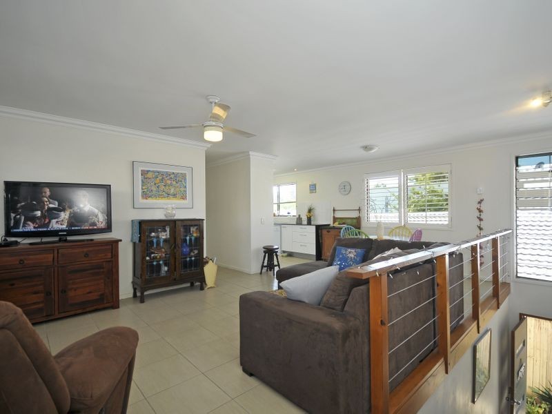 2/13 Second Avenue, Palm Beach QLD 4221