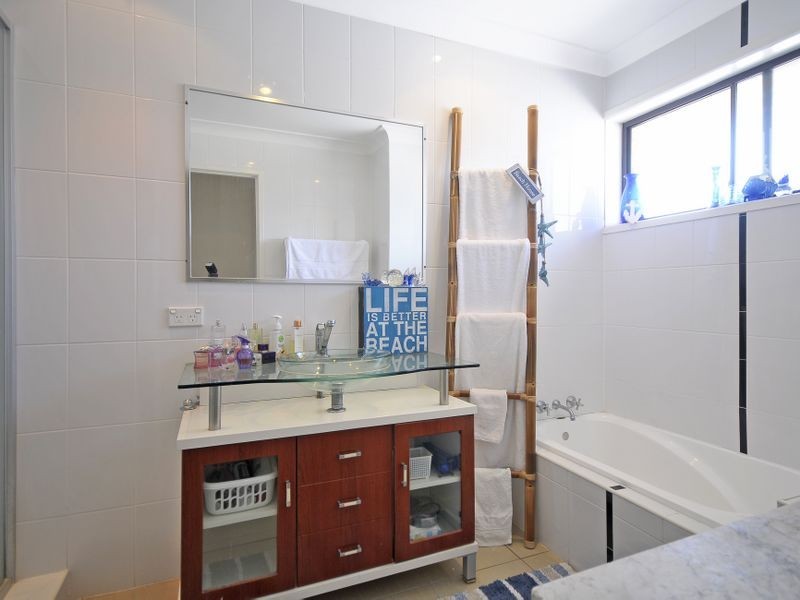 2/13 Second Avenue, Palm Beach QLD 4221