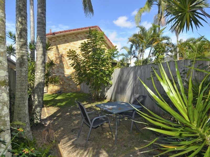 2/13 Second Avenue, Palm Beach QLD 4221