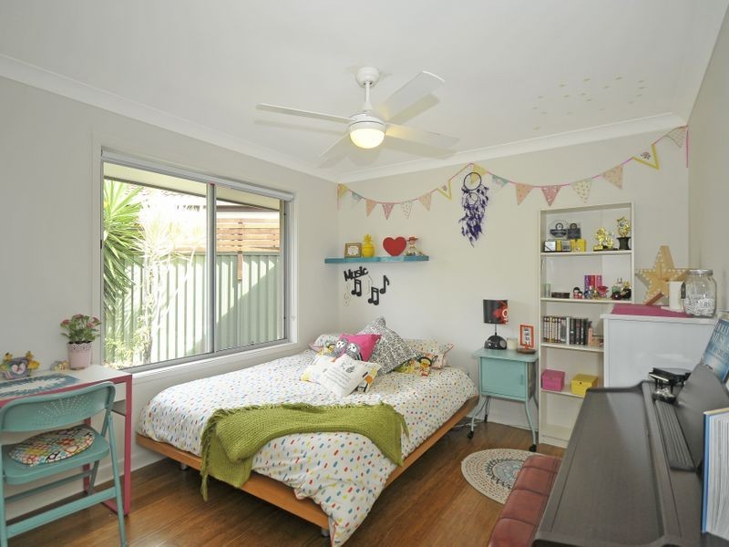 19 Barklya Place, Palm Beach QLD 4221