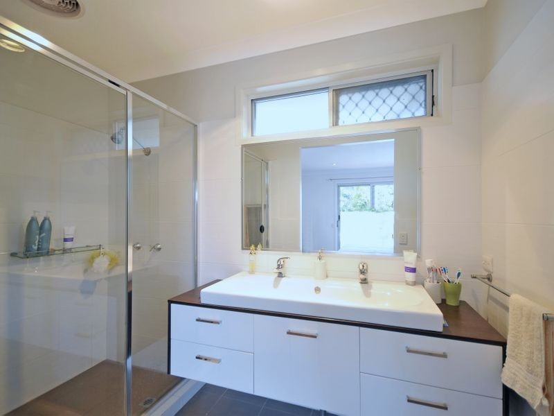 19 Barklya Place, Palm Beach QLD 4221