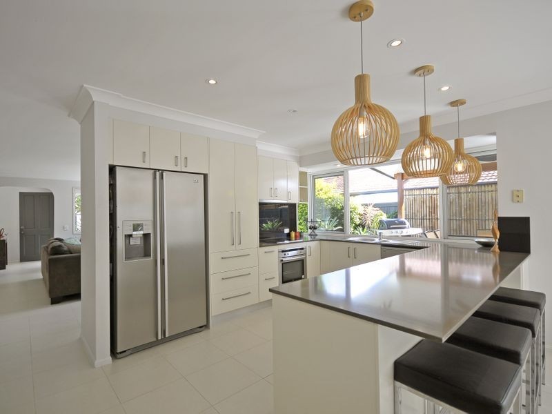 231 Nineteenth Avenue, Elanora QLD 4221