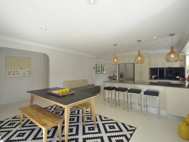 231 Nineteenth Avenue, Elanora QLD 4221