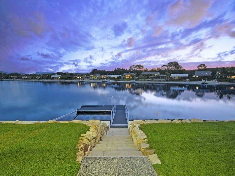 84 Melaleuca Drive, Palm Beach QLD 4221