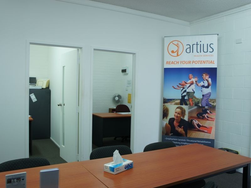 9/2 Eighth Avenue, Palm Beach QLD 4221