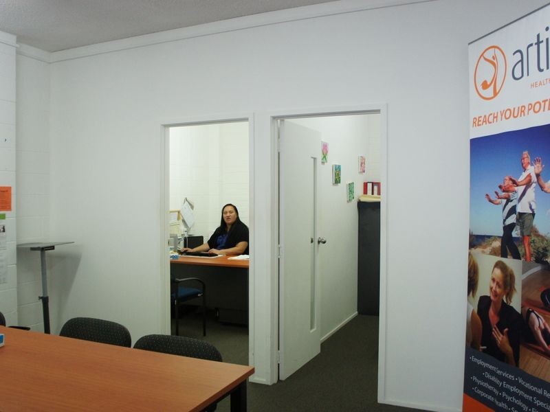 9/2 Eighth Avenue, Palm Beach QLD 4221