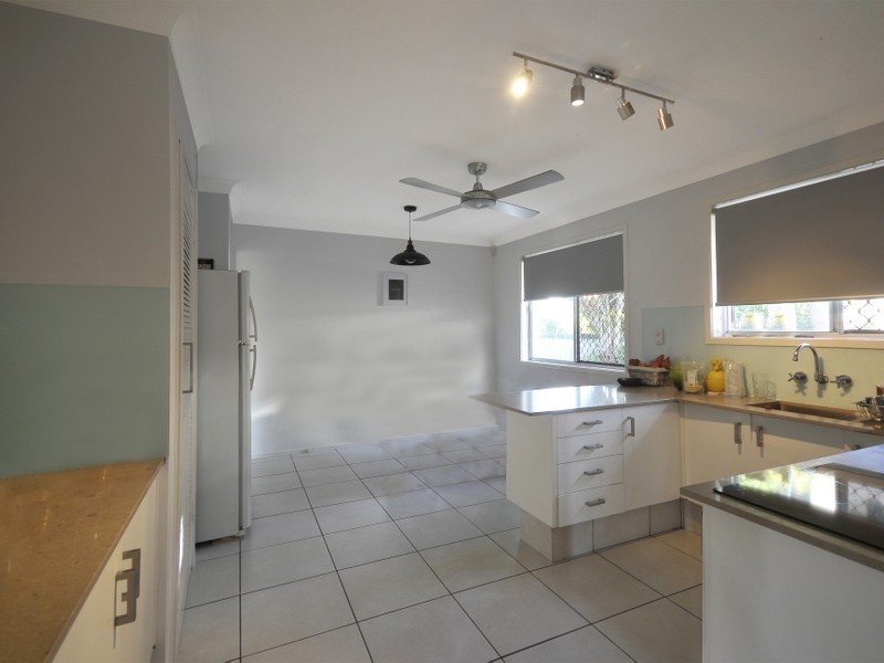 335 Adina Avenue, Bilinga QLD 4225
