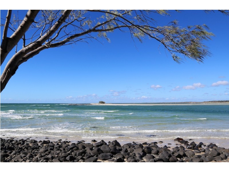32 Emperor Drive, Elliott Heads QLD 4670