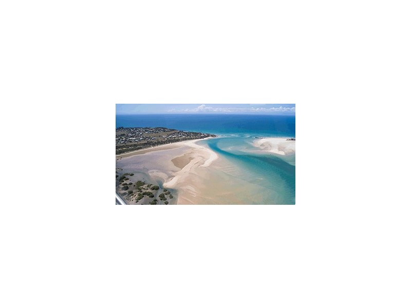 32 Emperor Drive, Elliott Heads QLD 4670 Floorplan