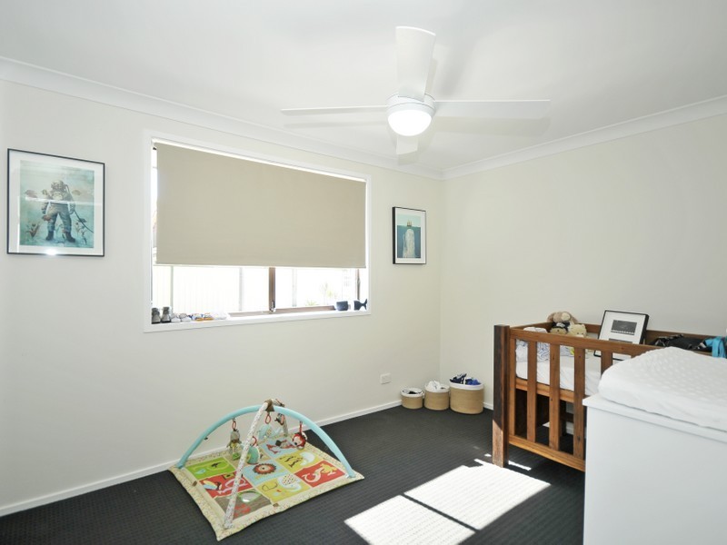 85 Ironbark Street, Elanora QLD 4221