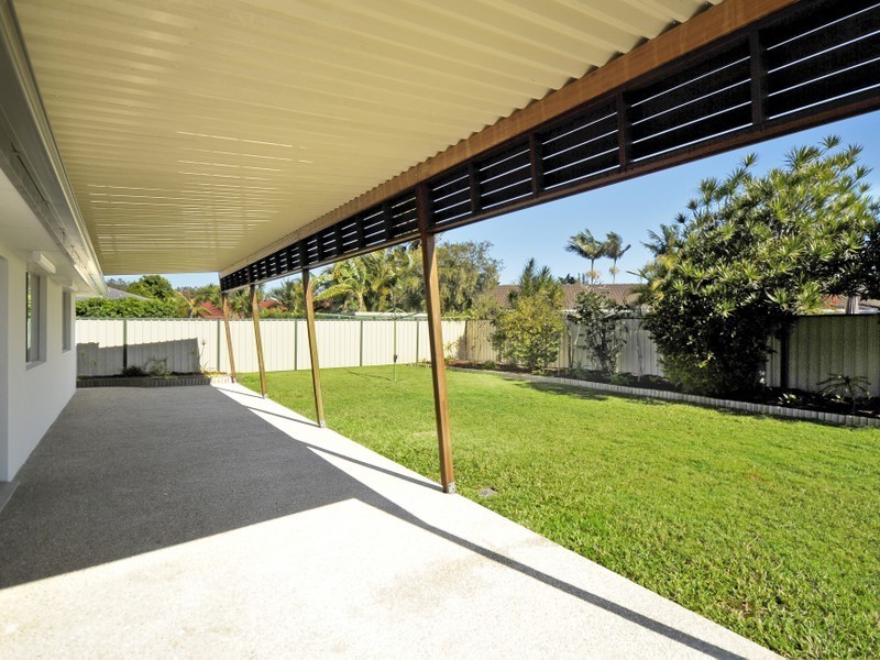 85 Ironbark Street, Elanora QLD 4221