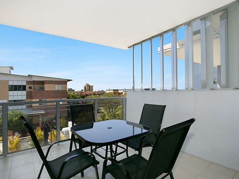1202/10 Fifth Avenue, Palm Beach QLD 4221
