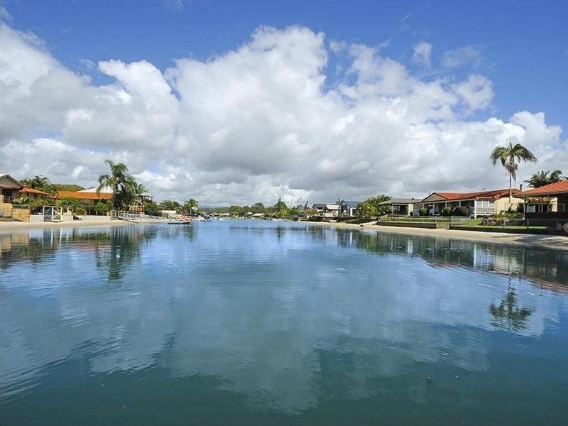 54 Melaleuca Drive, Palm Beach QLD 4221