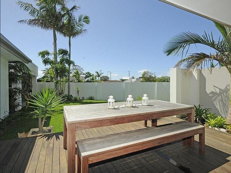 54 Melaleuca Drive, Palm Beach QLD 4221