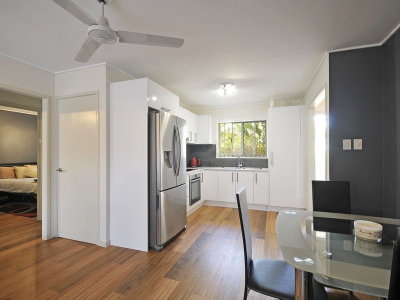 2/22 Twenty Seventh Avenue, Palm Beach QLD 4221