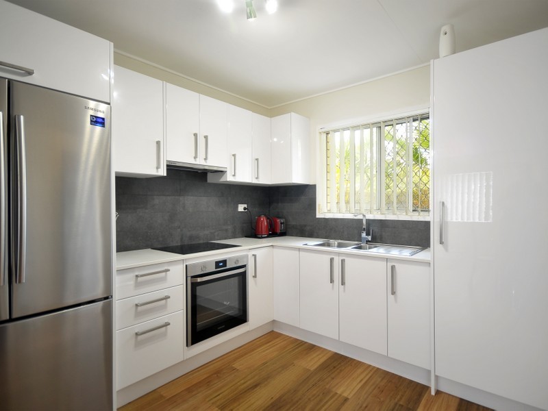 2/22 Twenty Seventh Avenue, Palm Beach QLD 4221