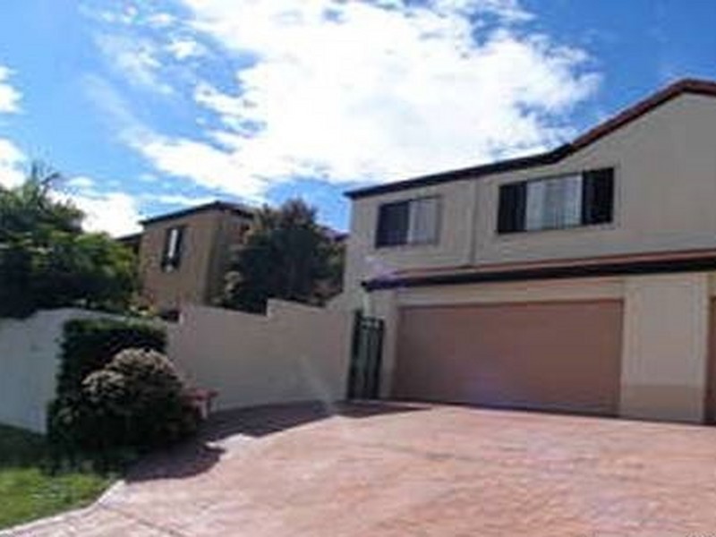 2 5 Cypress Terrace, Palm Beach QLD 4221