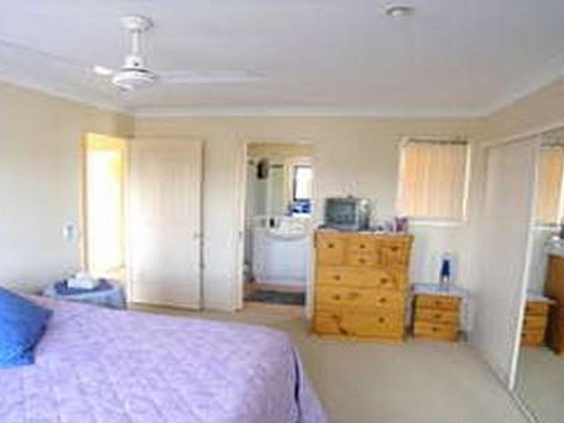 2 5 Cypress Terrace, Palm Beach QLD 4221