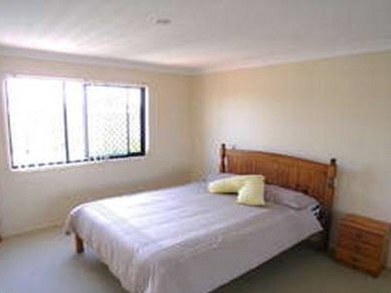 2 5 Cypress Terrace, Palm Beach QLD 4221