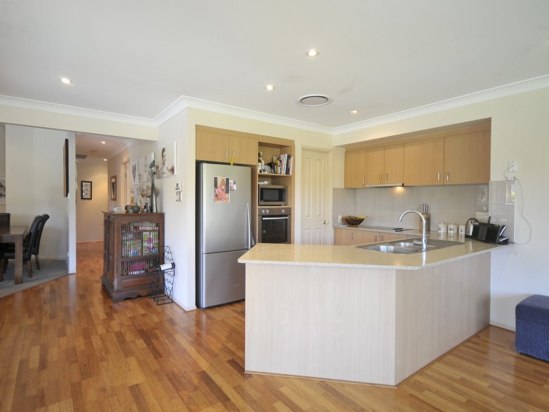 21 Tipuana Drive, Elanora QLD 4221