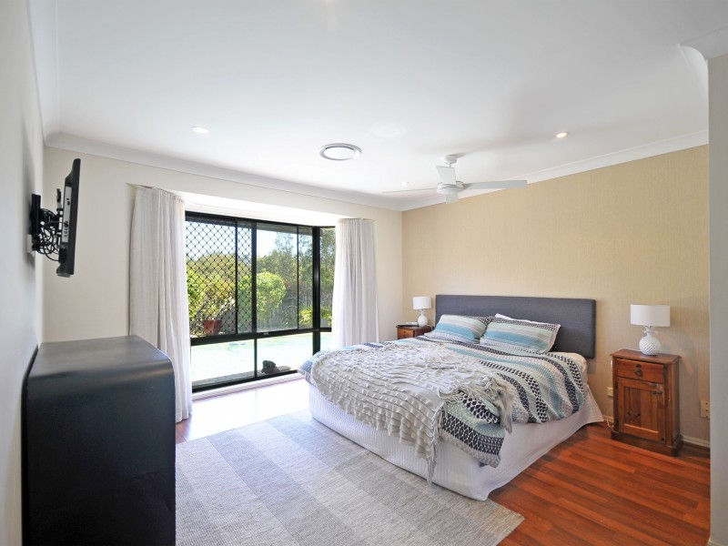 21 Tipuana Drive, Elanora QLD 4221