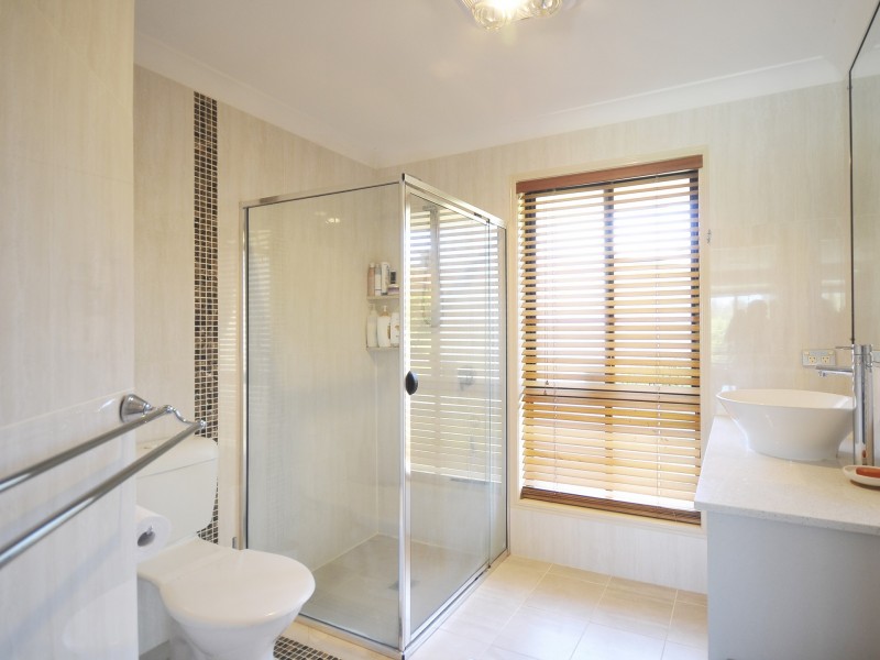 21 Tipuana Drive, Elanora QLD 4221