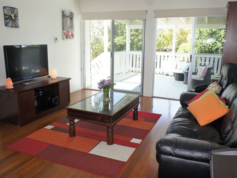 7 Lotus Key, Broadbeach Waters QLD 4218
