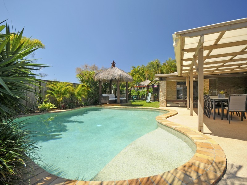 18 Saffron Street, Elanora QLD 4221