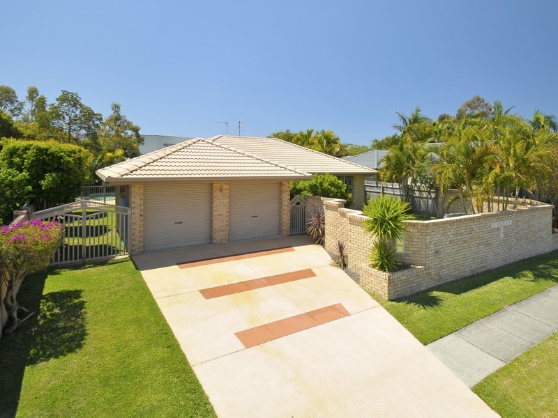 18 Saffron Street, Elanora QLD 4221