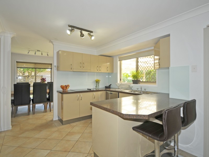 18 Saffron Street, Elanora QLD 4221