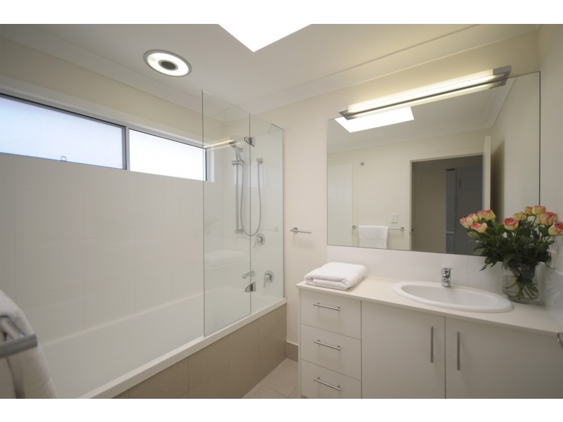 12 Carlyle Drive, Currumbin QLD 4223