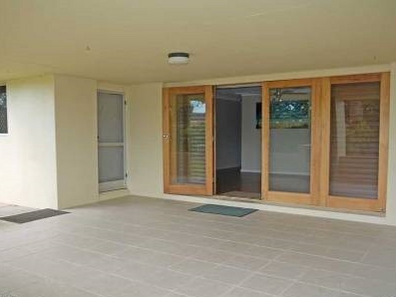 11 Denawen Street, Palm Beach QLD 4221