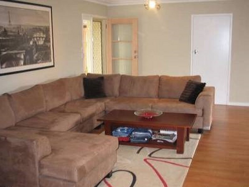 11 Denawen Street, Palm Beach QLD 4221