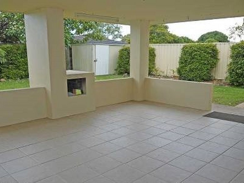 11 Denawen Street, Palm Beach QLD 4221