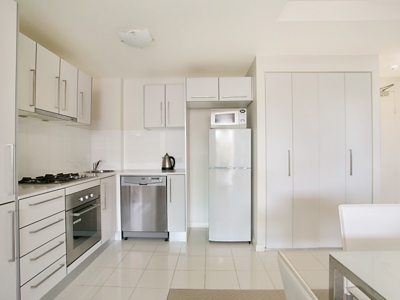 Apartment 1402/10 Fifth Avenue, Palm Beach QLD 4221