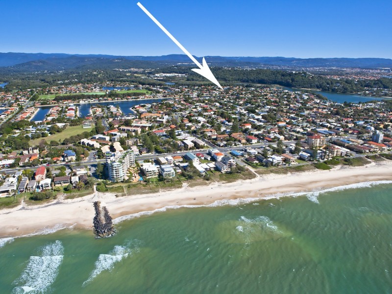 35 Mallawa Drive, Palm Beach QLD 4221