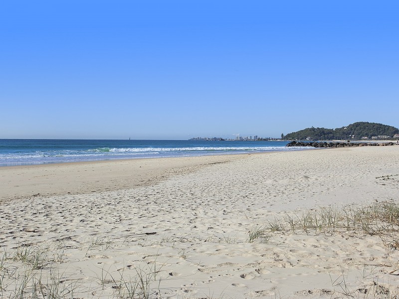 40 Spindle Street, Palm Beach QLD 4221