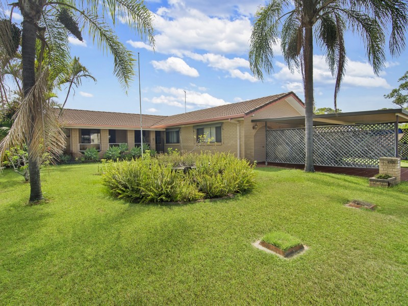 25 Bowline Road, Mermaid Waters QLD 4218