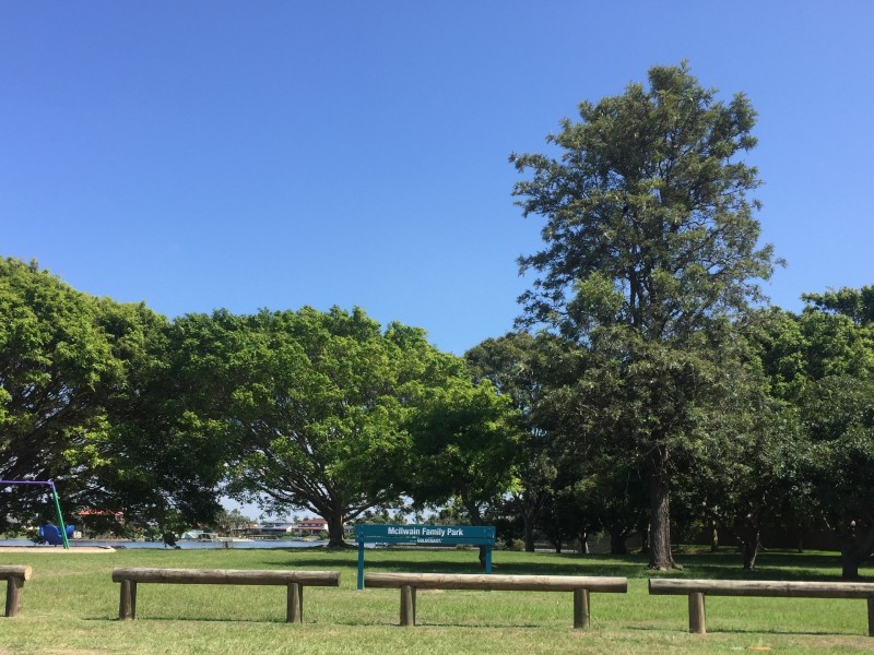 25 Bowline Road, Mermaid Waters QLD 4218