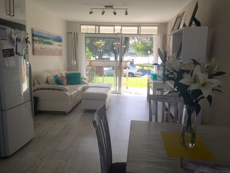 2/40 Murlong Crescent, Palm Beach QLD 4221