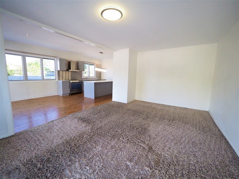 394A Cypress Tce, Palm Beach QLD 4221