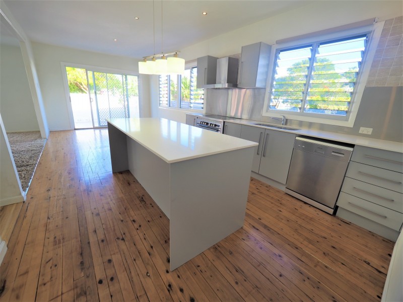 394A Cypress Tce, Palm Beach QLD 4221