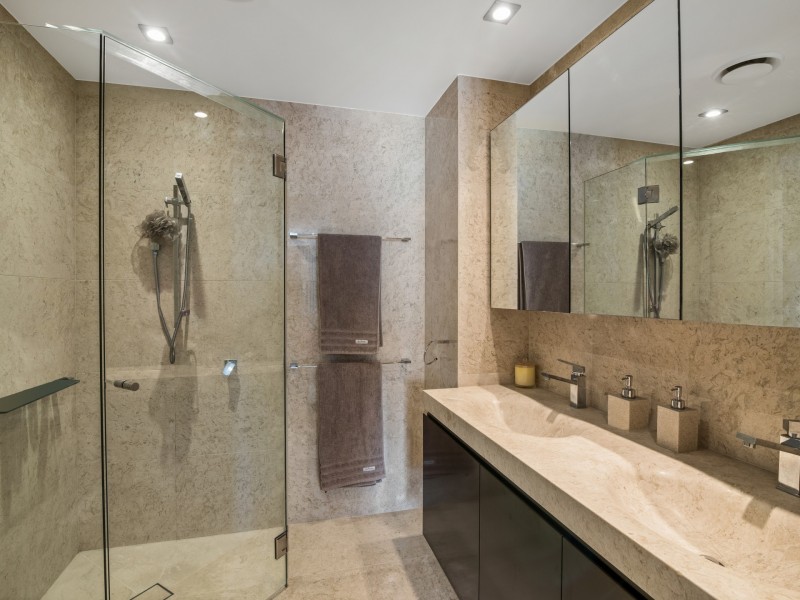 Unit 13/106-108 The Esplanade, Burleigh Heads QLD 4220