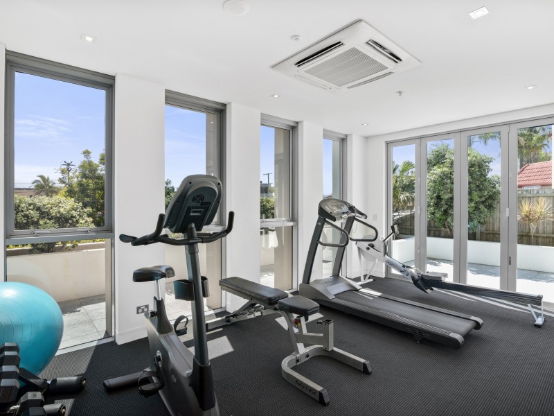 Unit 13/106-108 The Esplanade, Burleigh Heads QLD 4220