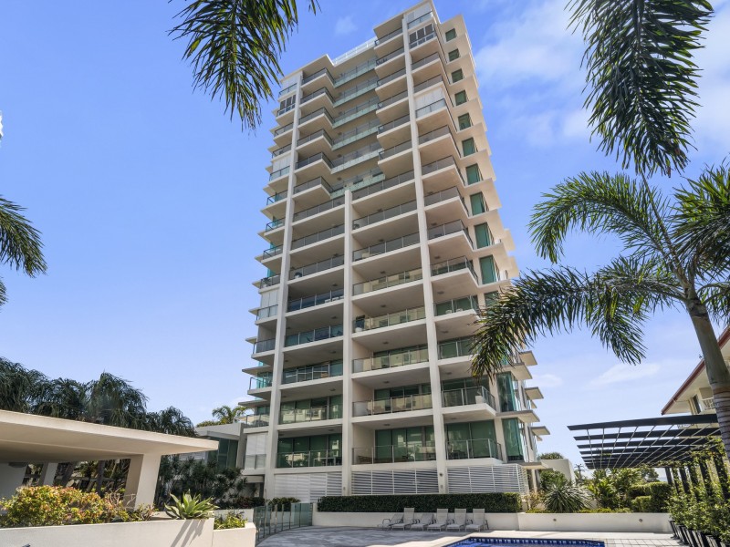 Unit 13/106-108 The Esplanade, Burleigh Heads QLD 4220