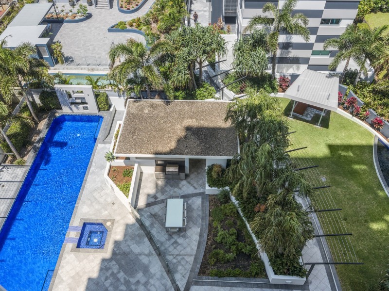 Unit 13/106-108 The Esplanade, Burleigh Heads QLD 4220