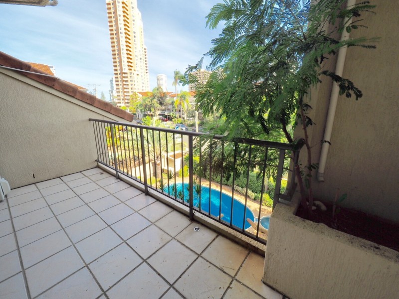 11/37 Australia Ave, Broadbeach QLD 4218