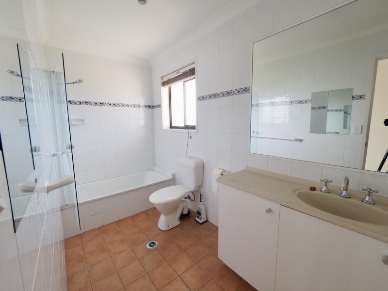 11/37 Australia Ave, Broadbeach QLD 4218