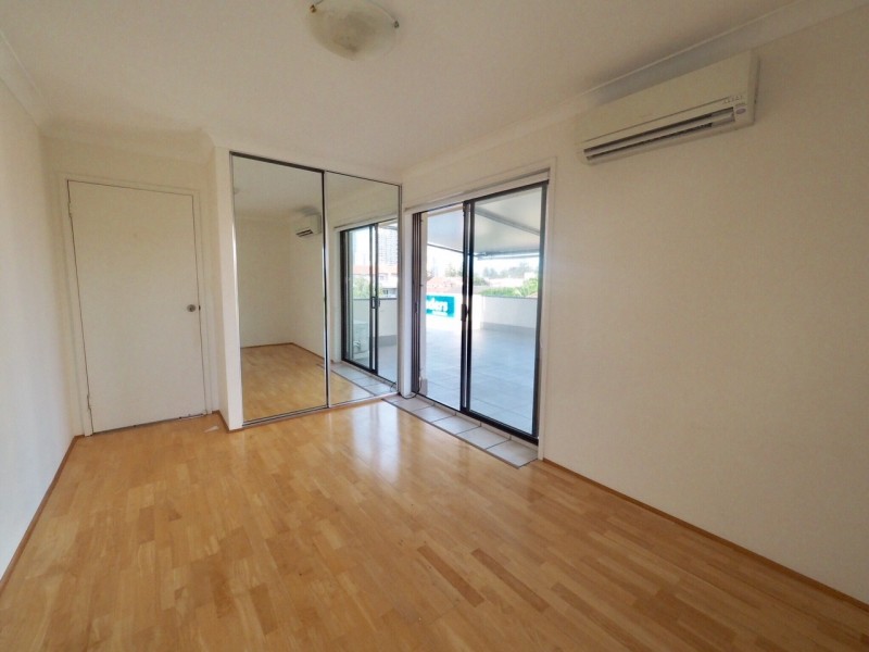 11/37 Australia Ave, Broadbeach QLD 4218